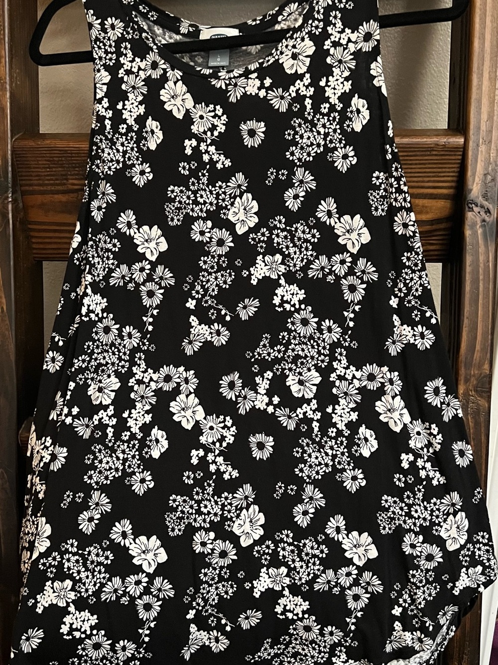 Old Navy Black and White Floral A-Line Skirt